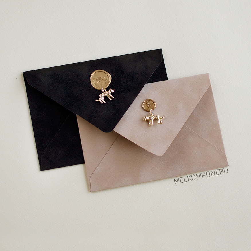 Конверт бархатний з підвіской леопард. Різні кольори