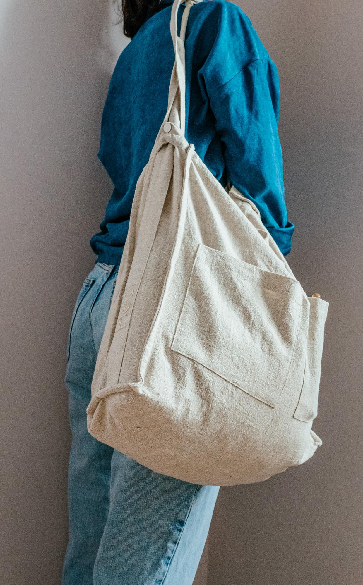 Выбор материала: какая ткань нужна для пошива сумки-шоппера