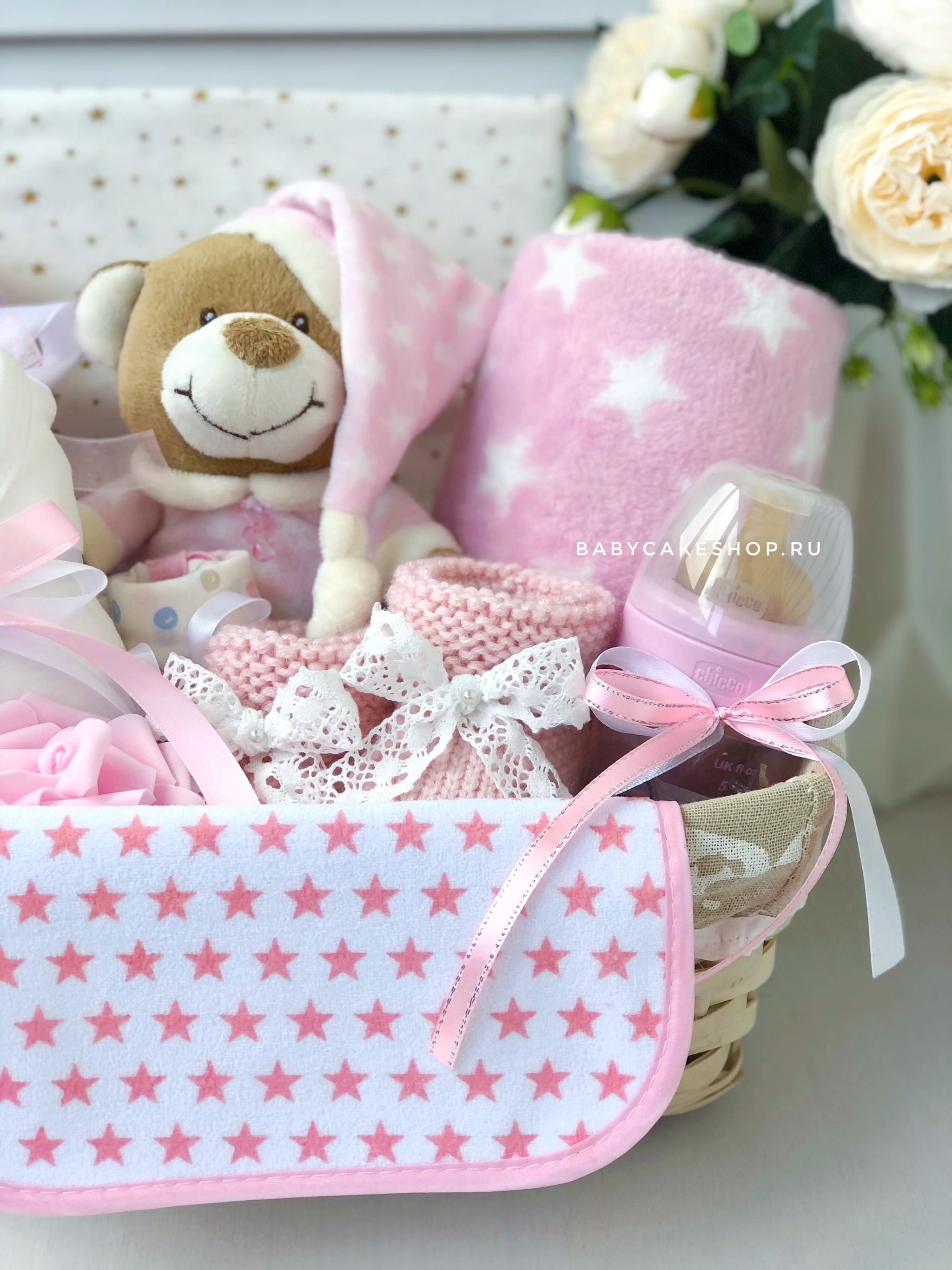 Варианты подарков для новорожденной девочки