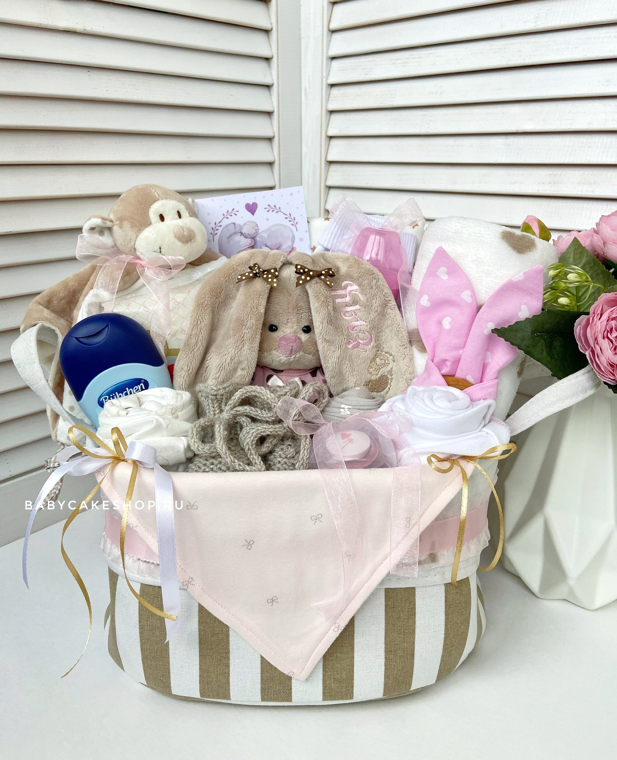 Что подарить новорожденному? идей подарков для малыша и мамы!