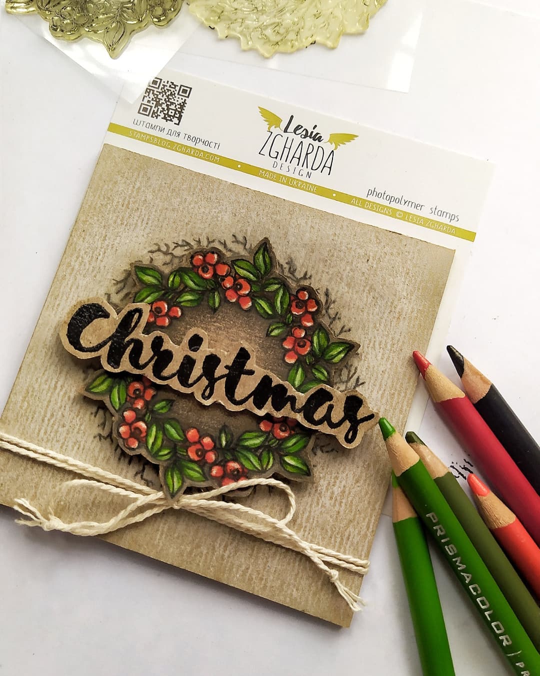 {FL317} Stamp "Christmas wreath with berries"