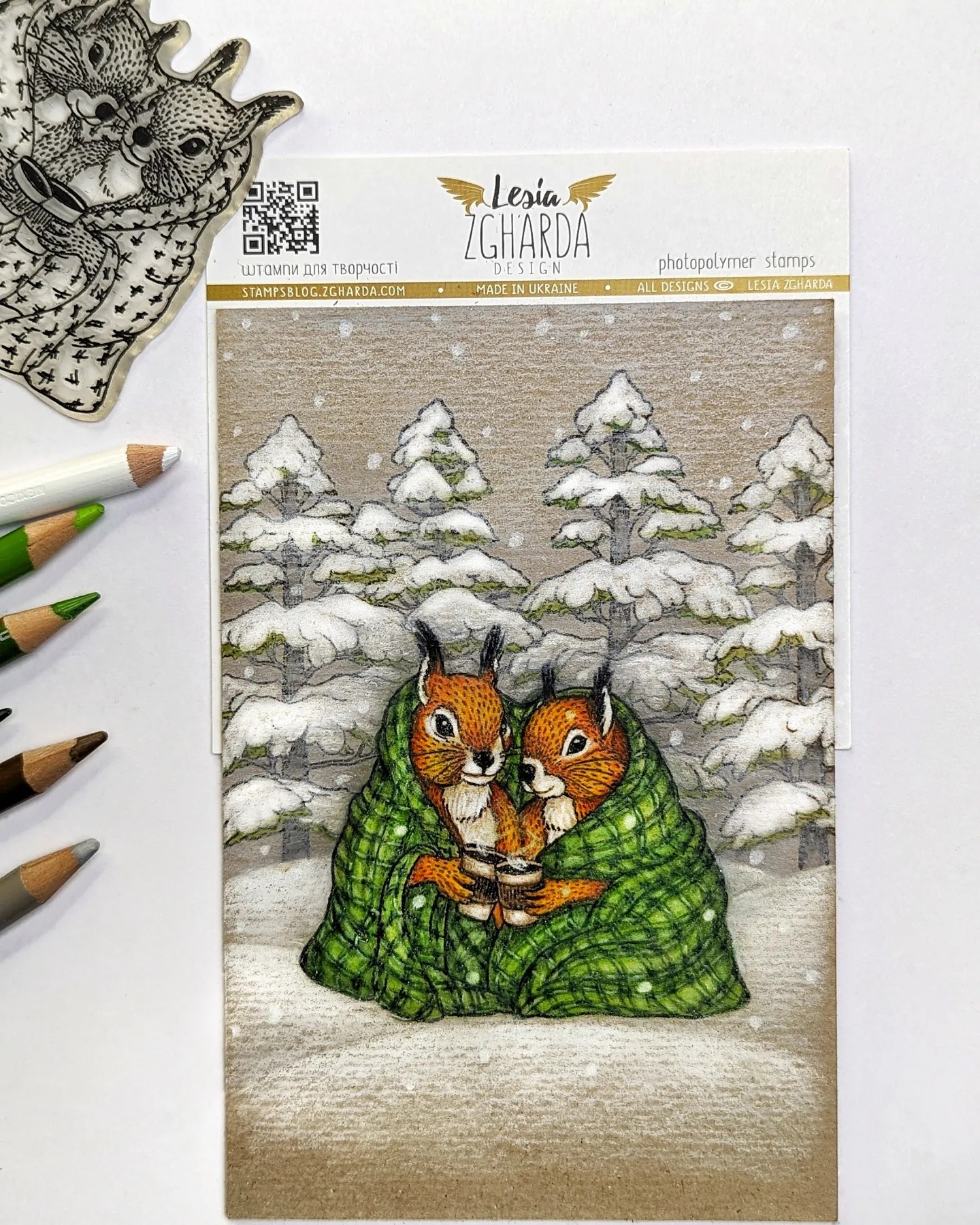 {FA206} Stamp "Cozy Squirrels Hugs"