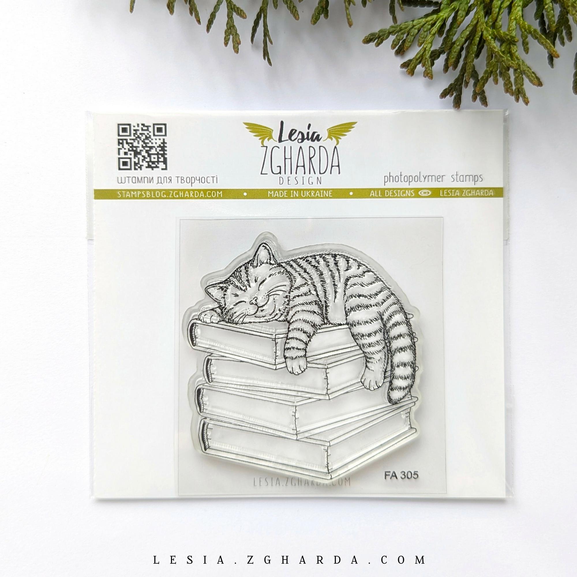 {FA305} Stamp "Cute Cat Sleeping on Books"