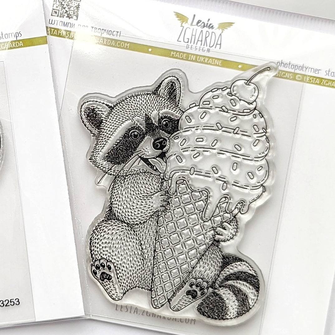 {FA322} Stamp “Raccoon with Ice Cream”