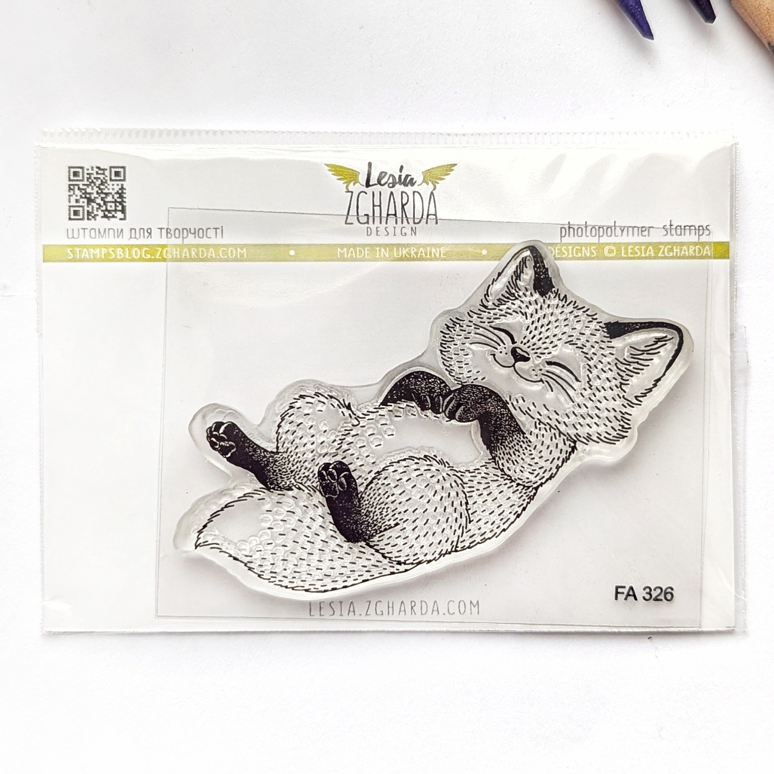 {FA326} Stamp “Sleeping Fox Cub”