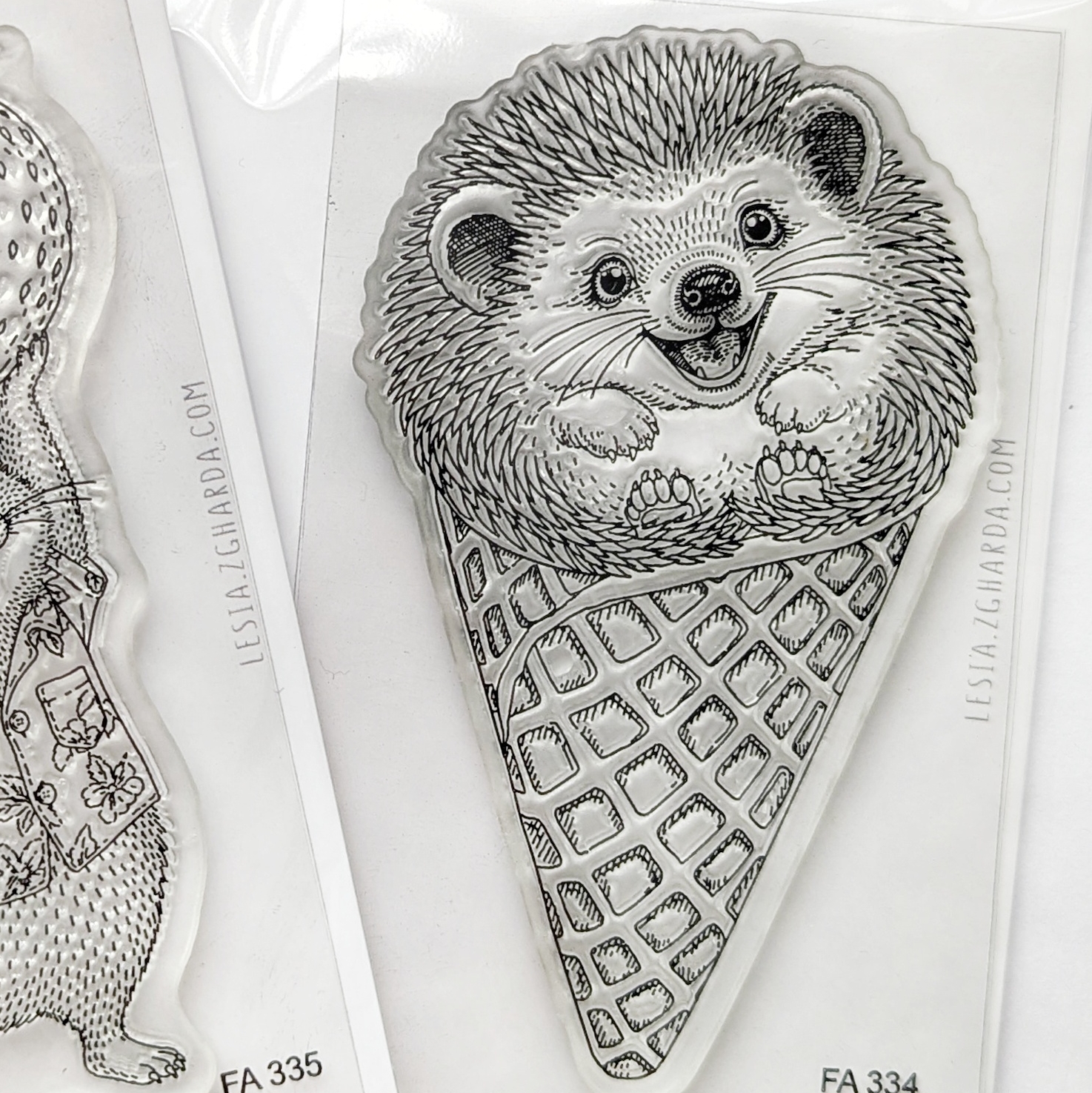 {FA334} Stamp “Hedgehog Ice Cream Cone”