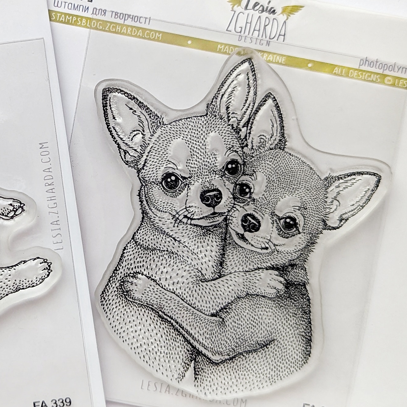 {FA341} Stamp “Chihuahua Cuddle”