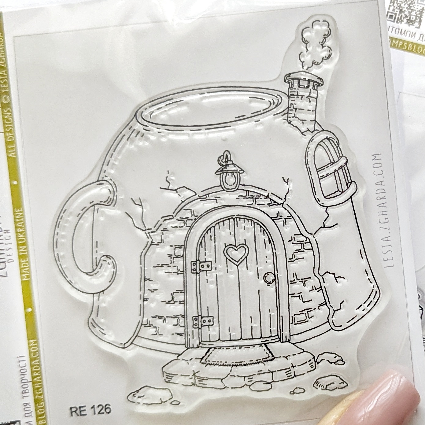 {RE126} Stamp "Cozy Fairytale Cup House"