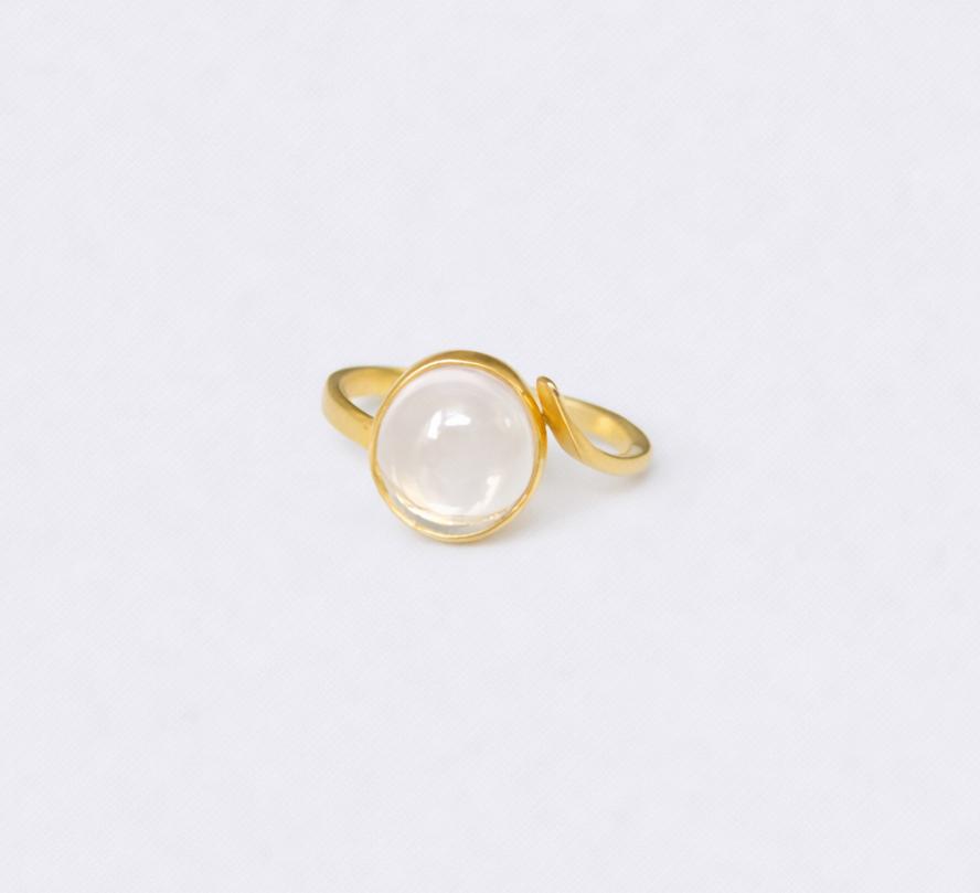 Bague en argent doré avec quartz rose