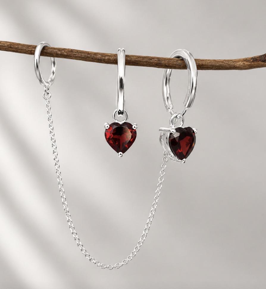 Boucles d'oreilles creoles avec grenat cœur