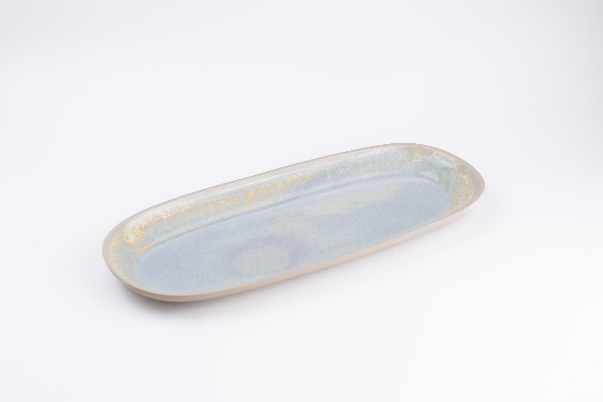 Serving plates