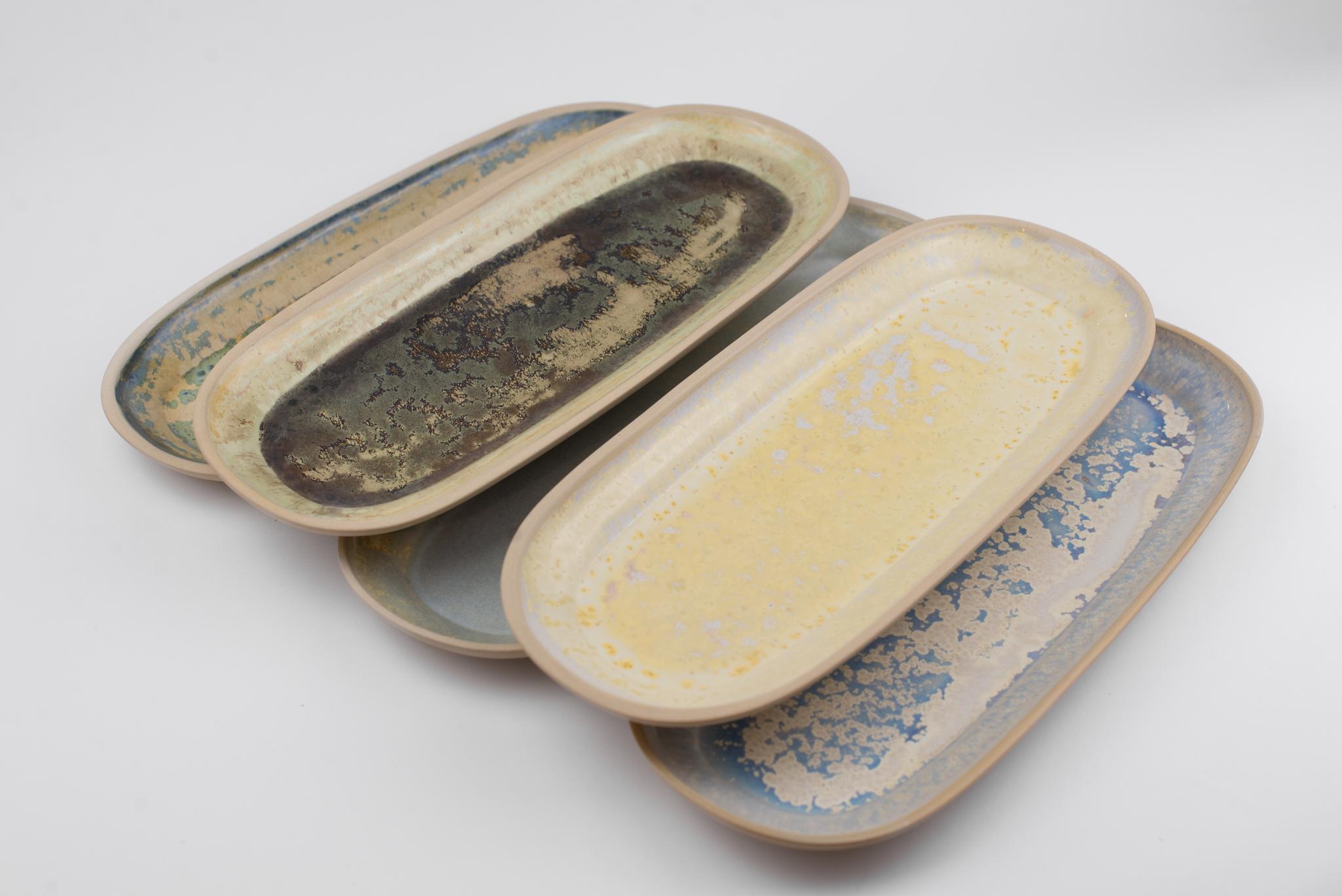 Serving plates