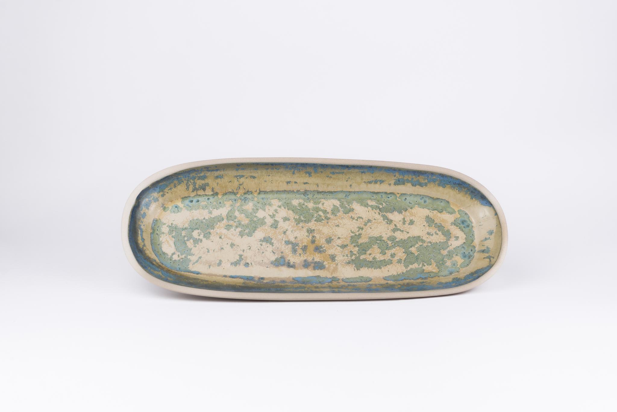 Serving plates