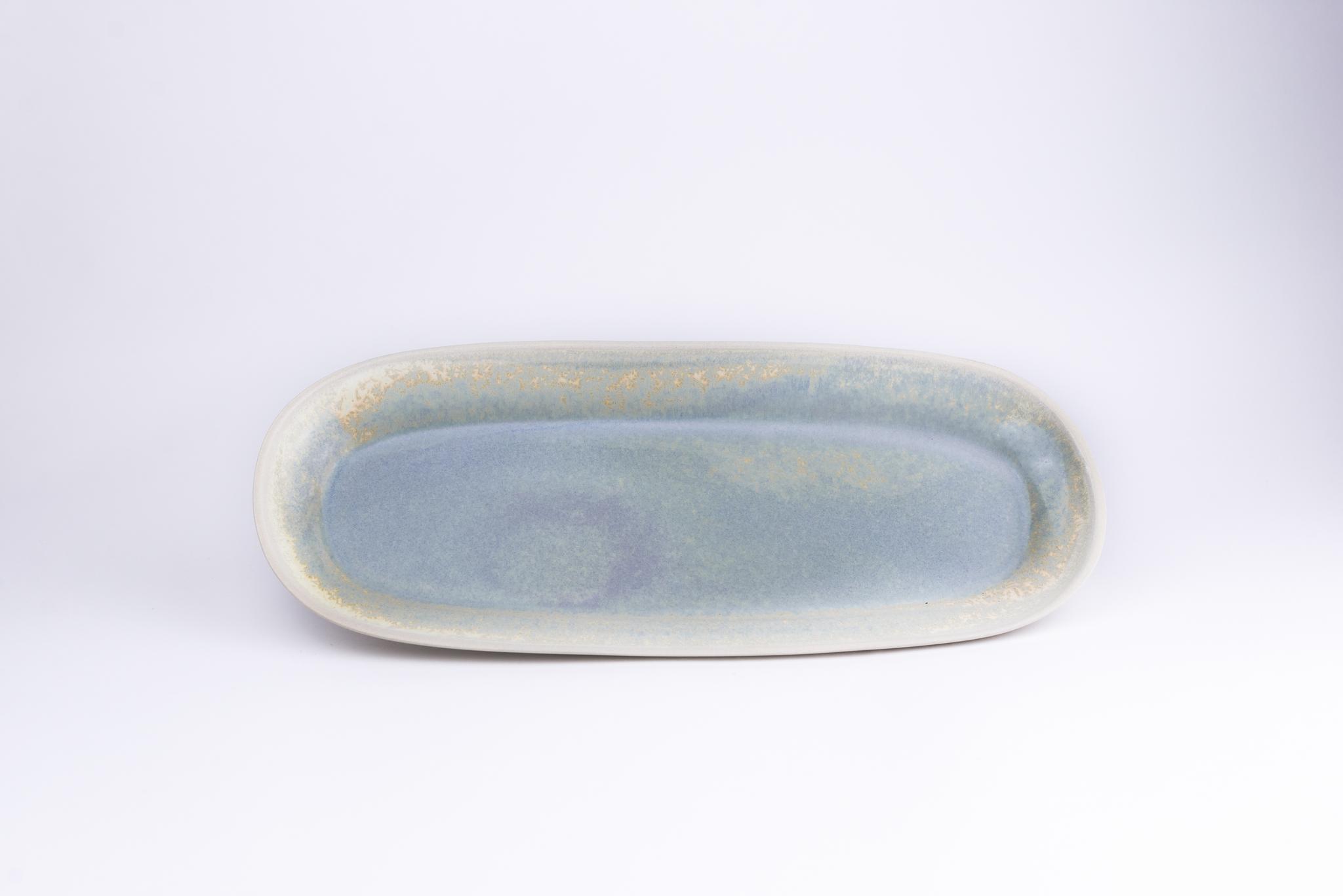 Serving plates