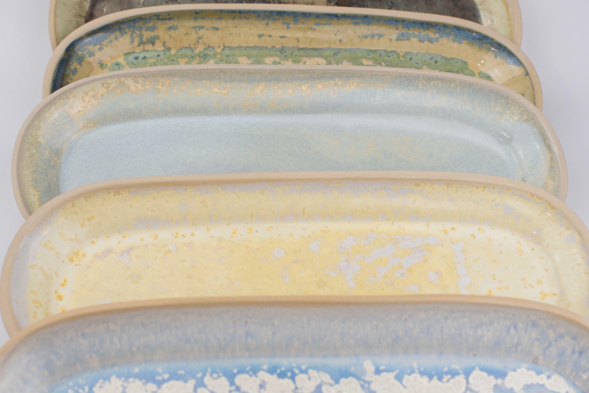 Serving plates