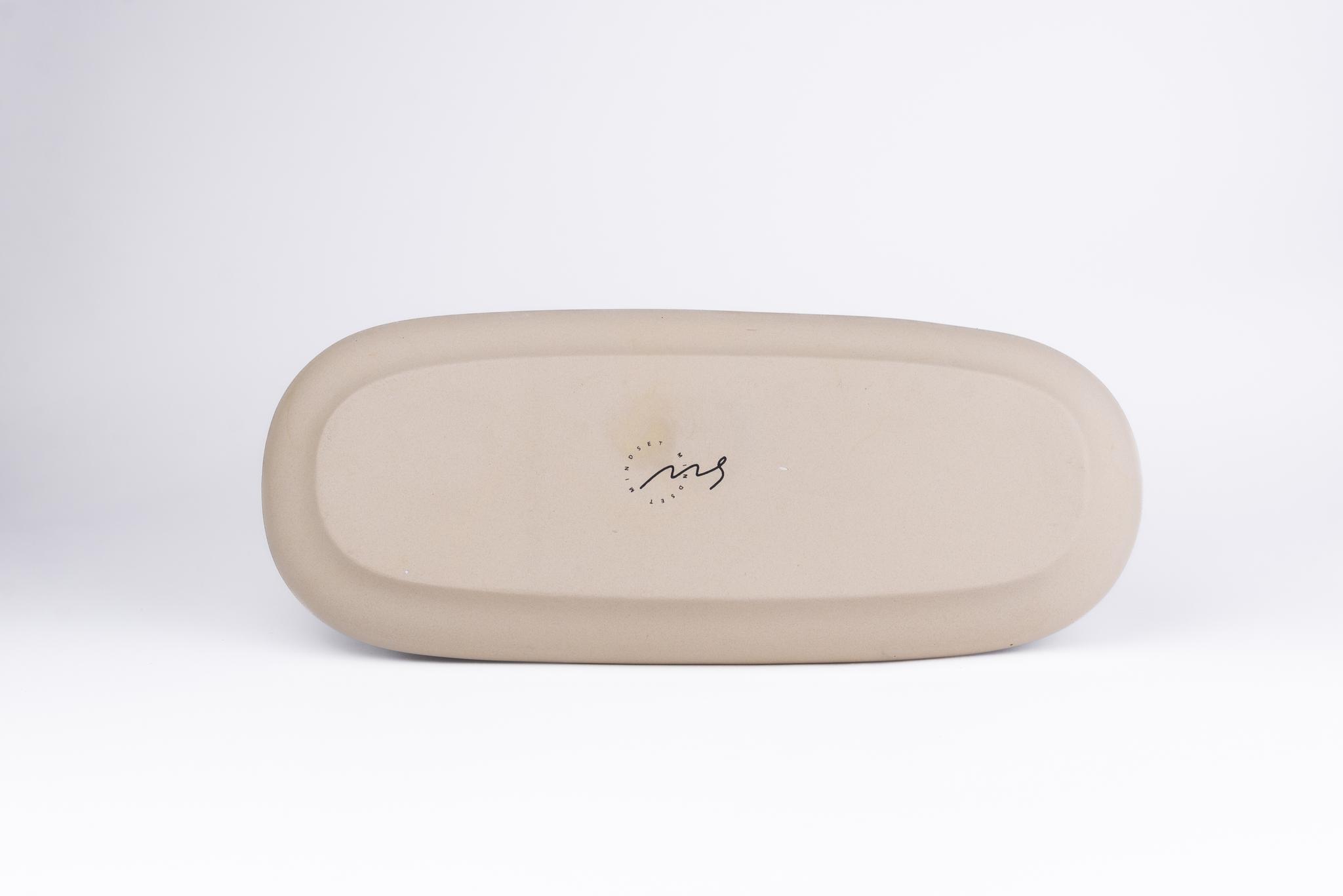Serving plates