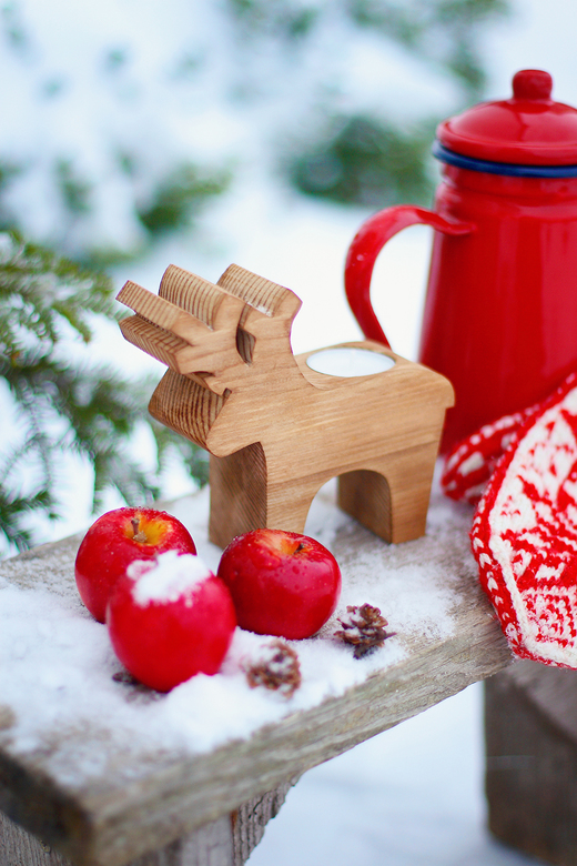 Підсвічник дерев'яний "Олень" коричневий DreamWood