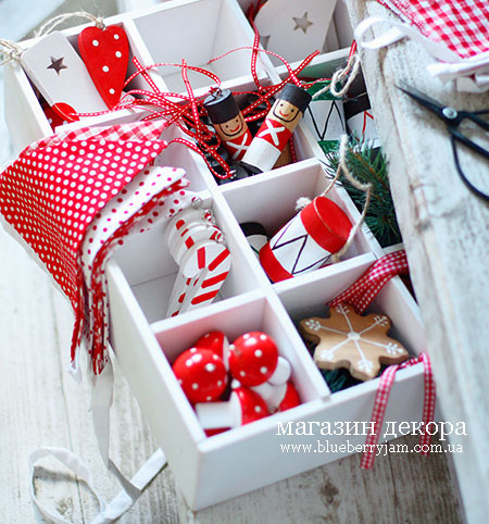 Підвіска ялинкова дерев'яна "Льодяник білий" DreamWood