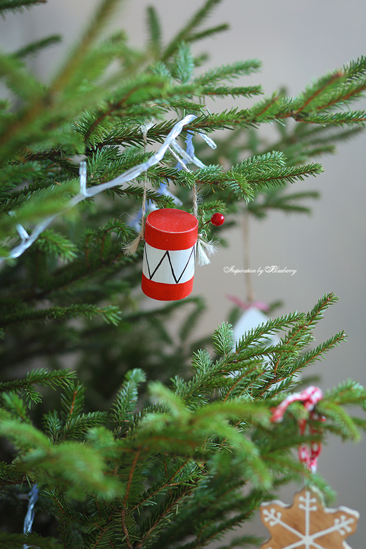 Підвіска ялинкова дерев'яна "Барабан червоний" DreamWood