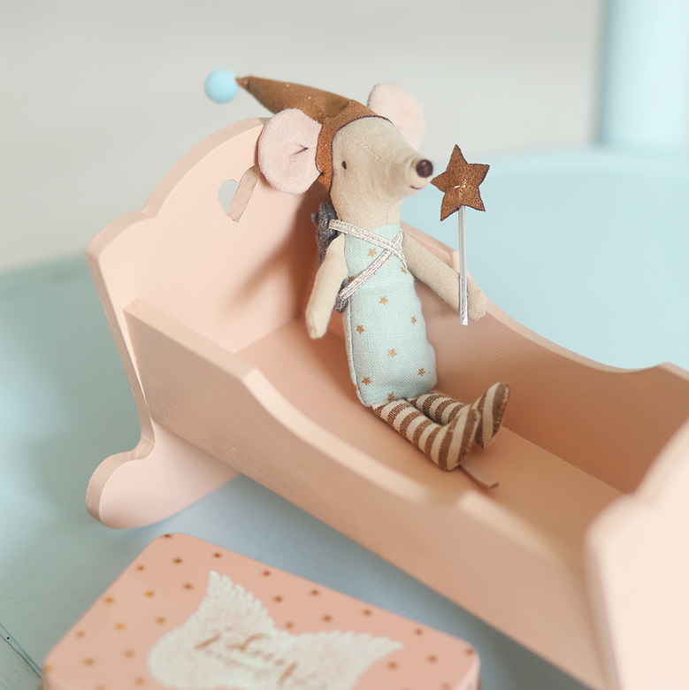 Ліжечко/колиска дерев'яна з серцем 19см DreamWood