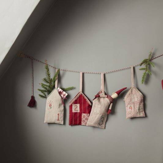Гірлянда адвент-календар "Чотири будиночки" 2,5м Maileg