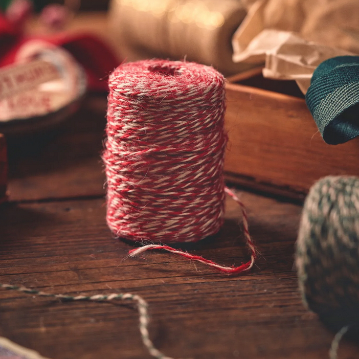 Шпагат лляний 88м червоно-білий 2мм Sostrene Grene