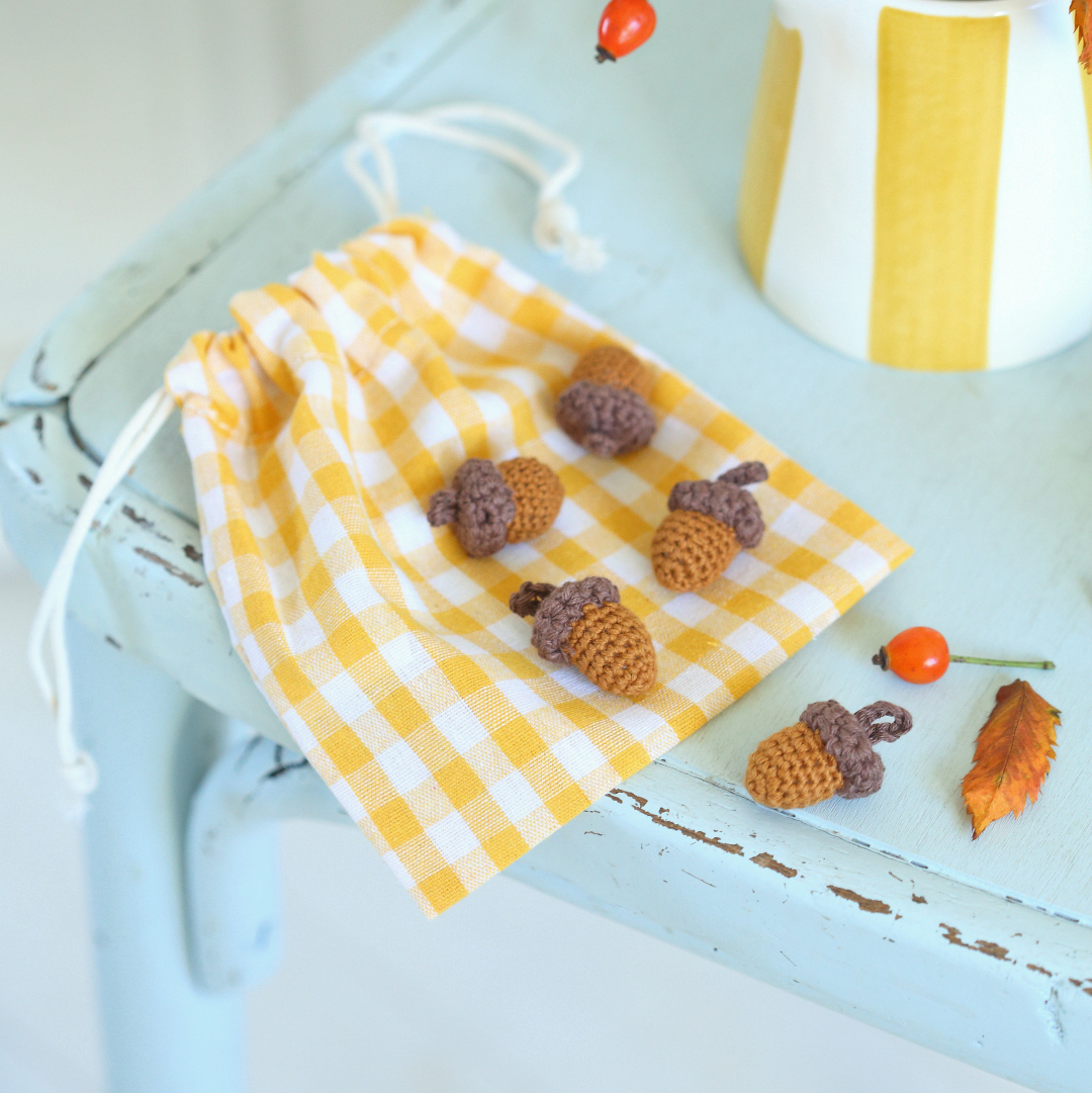 Жолудь 3,5см декоративний в'язаний Canea