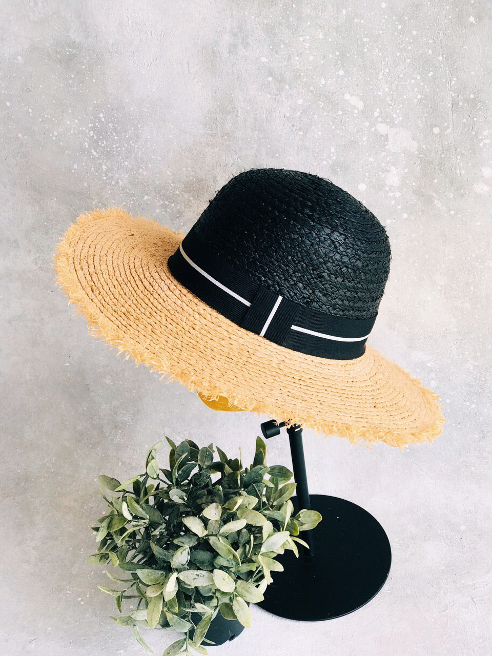 Летняя шляпа для девочки / девушки из натуральной рафии