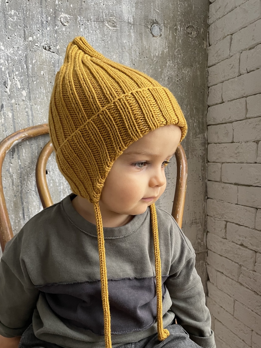 Подборка схем и узоров для вязания детских шапок с ушками
