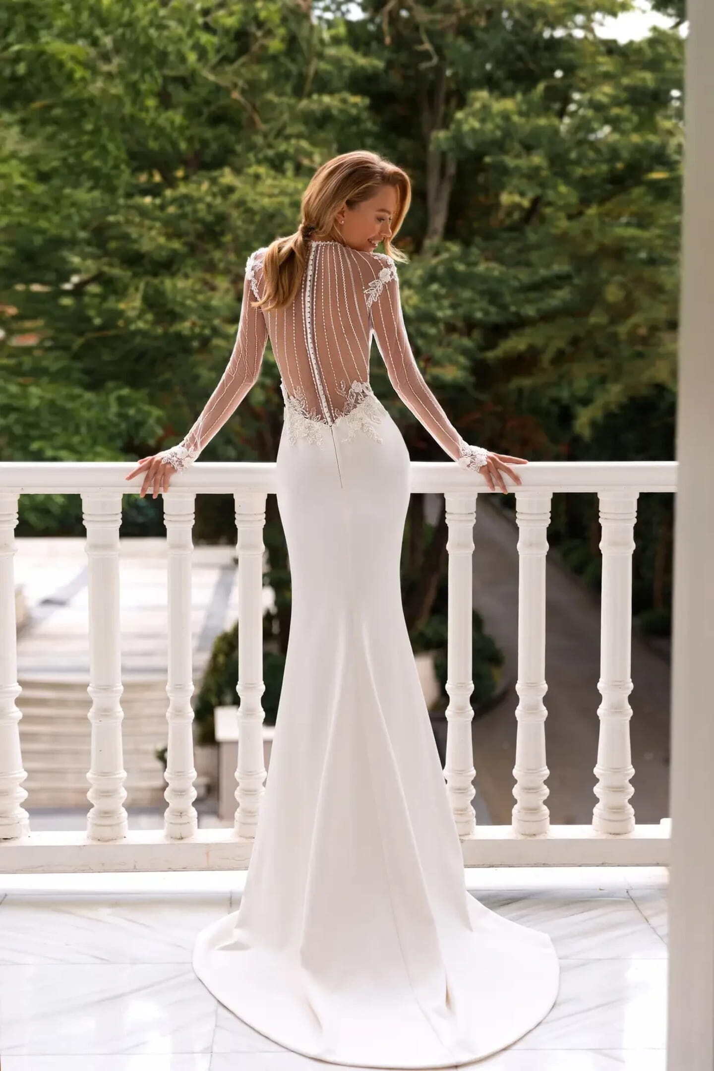 Daria karlozi deals wedding dress