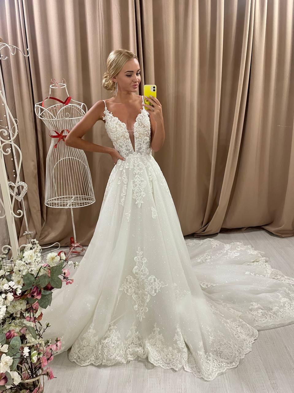 Aurora bridal shop best sale