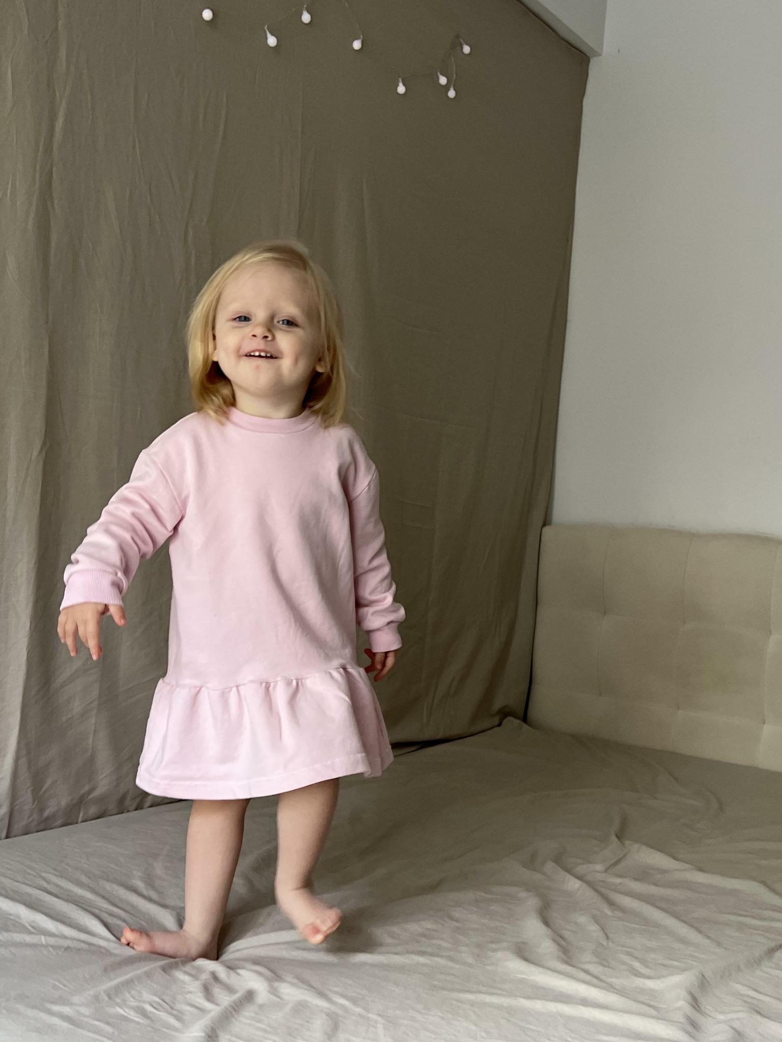Выкройка детского платья без рукавов и с юбкой со сборкой на талии от 0 до 8 лет