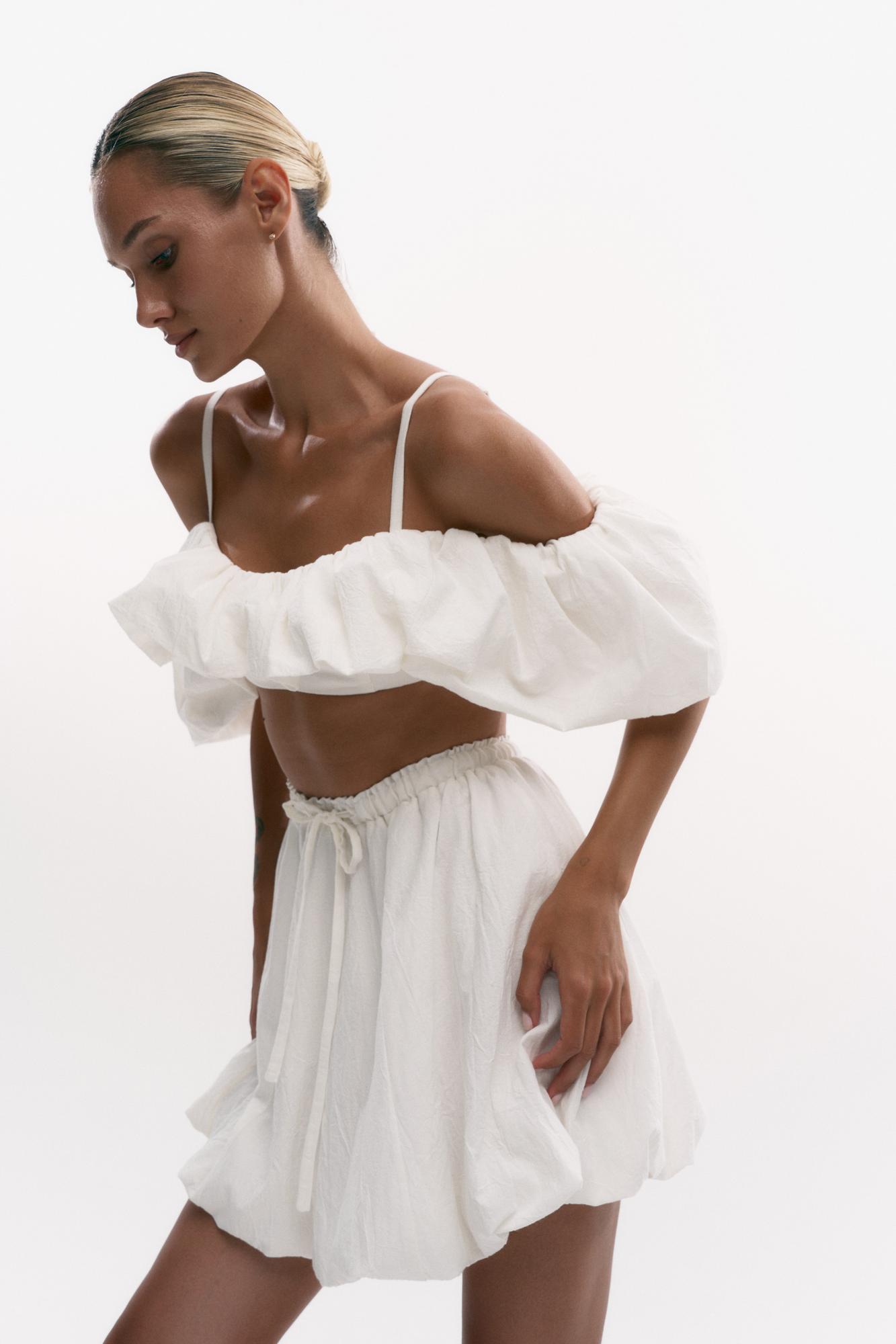 Об'ємний топ