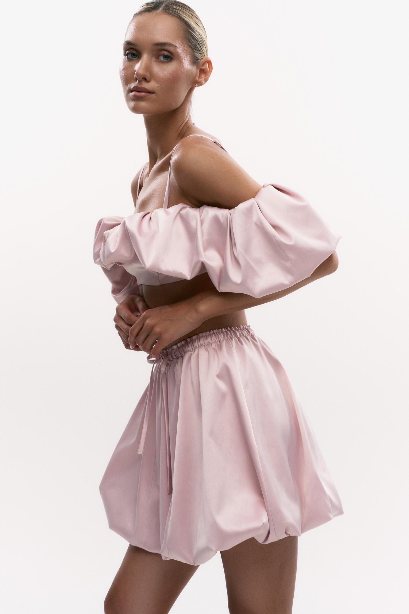 Об'ємний топ