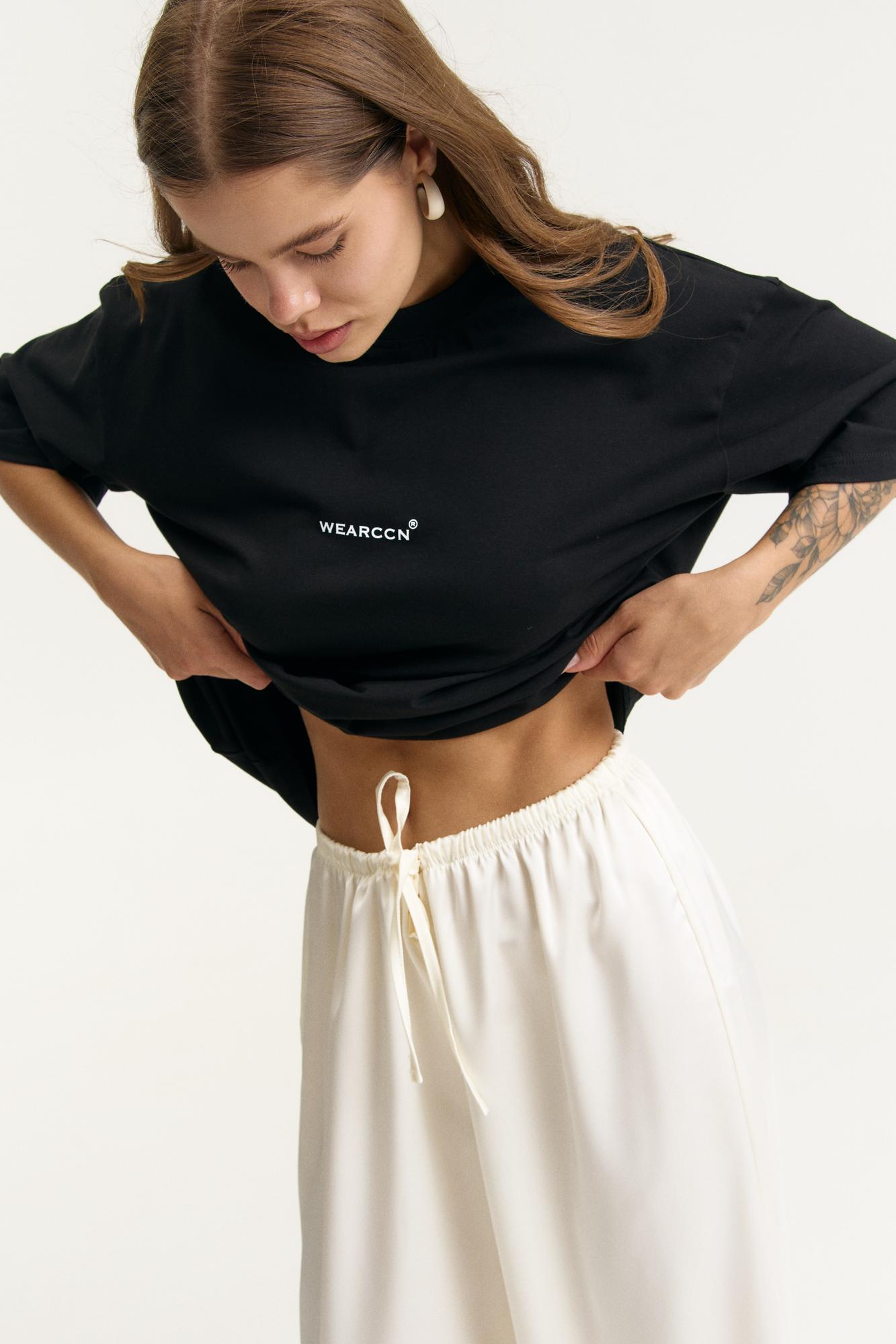 Футболка з логотипом