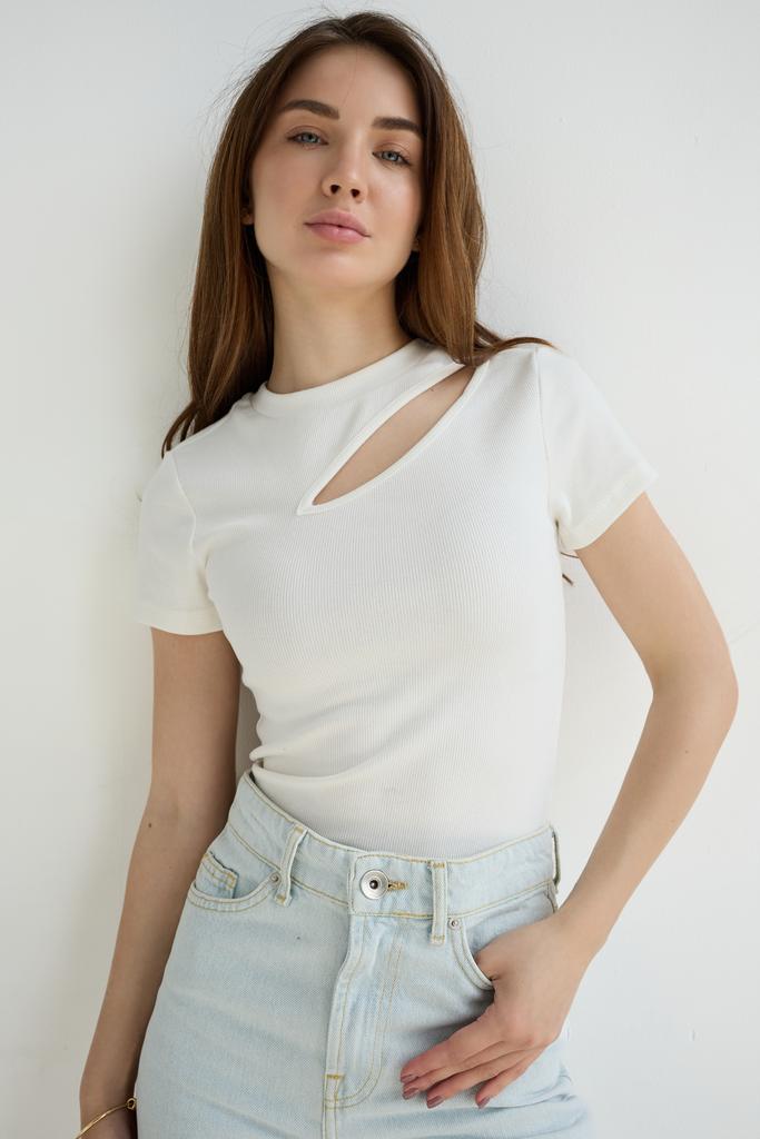 КРОП ТОП З АСИМЕТРИЧНИМ ВИРІЗОМ