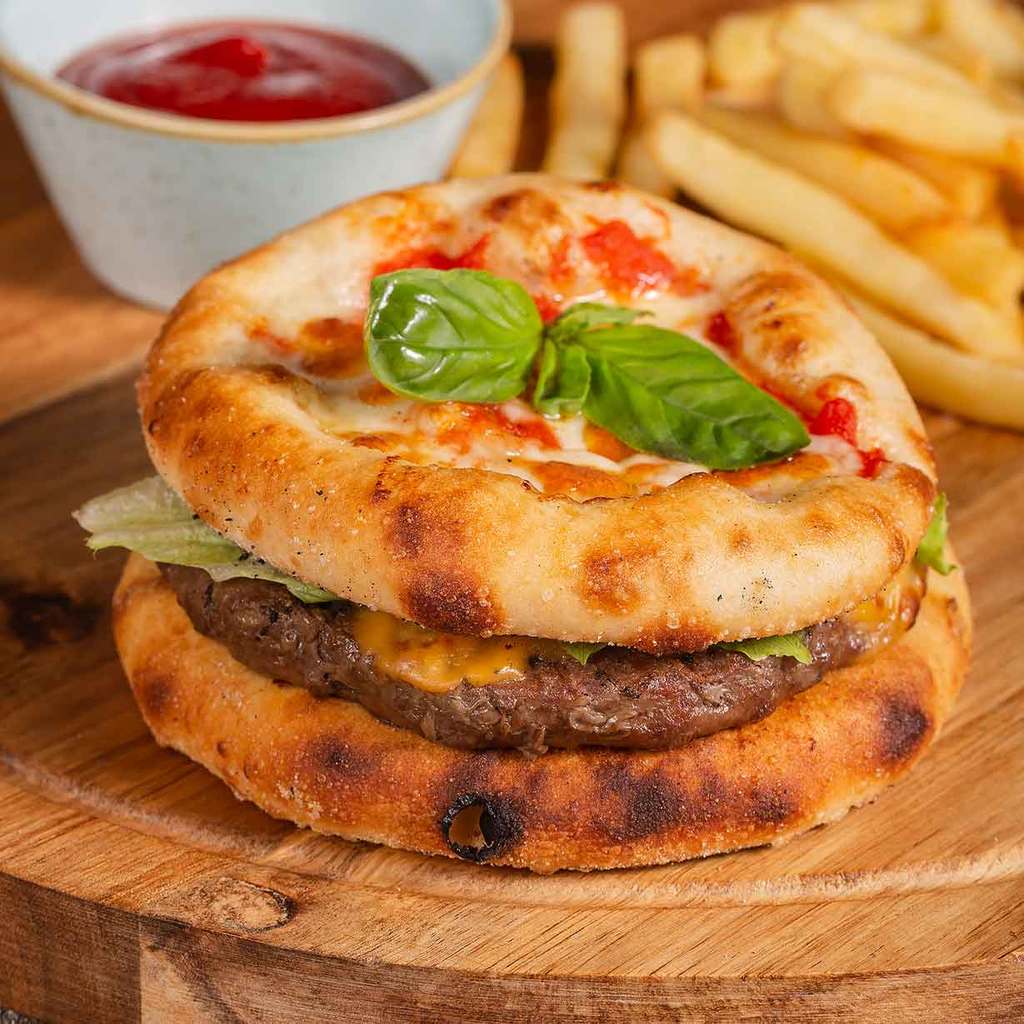 Pizza burger. Пицца бургер. Пицца гамбургер. Бургеры пицца фри. Бургерная пицца.