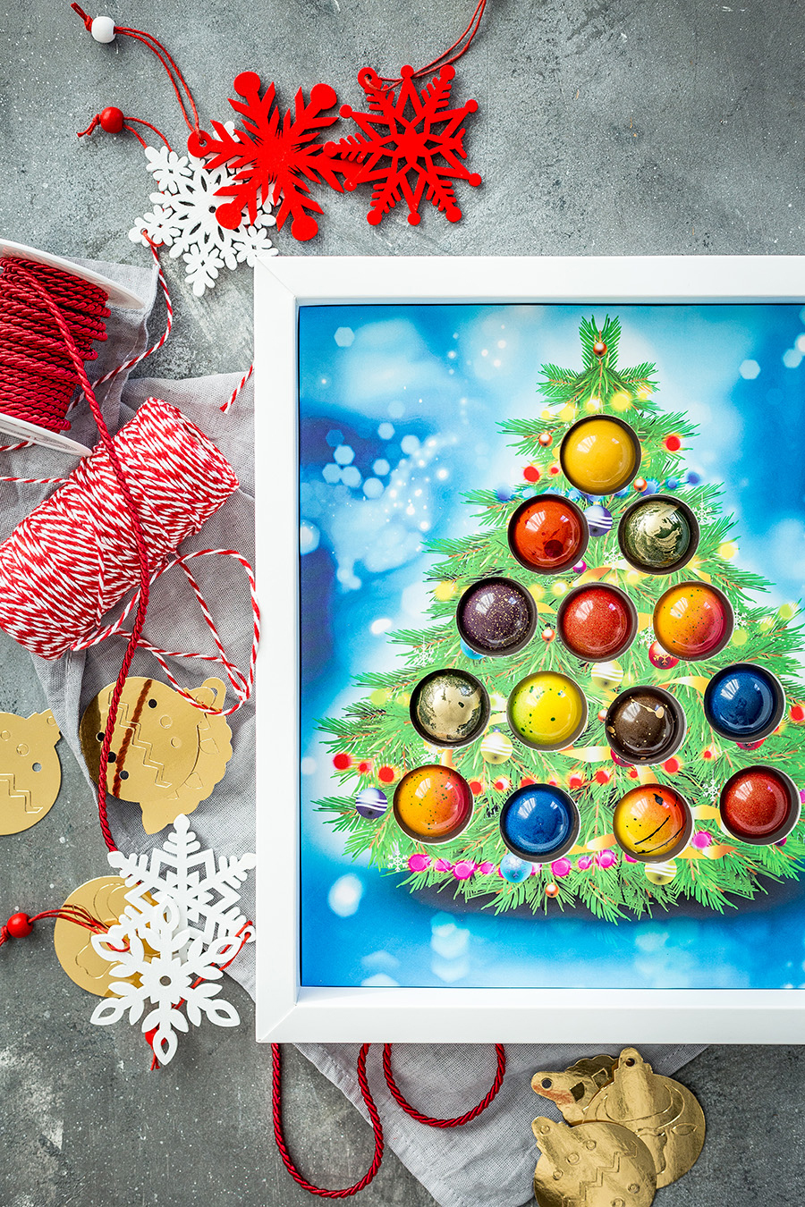 Ёлка из конфет - оригинальный новогодний подарок или изюминка на праздничном столе.