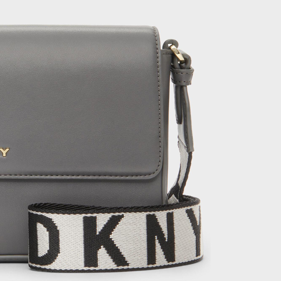 DKNY Winonna Medium outlets Flap Crossbody