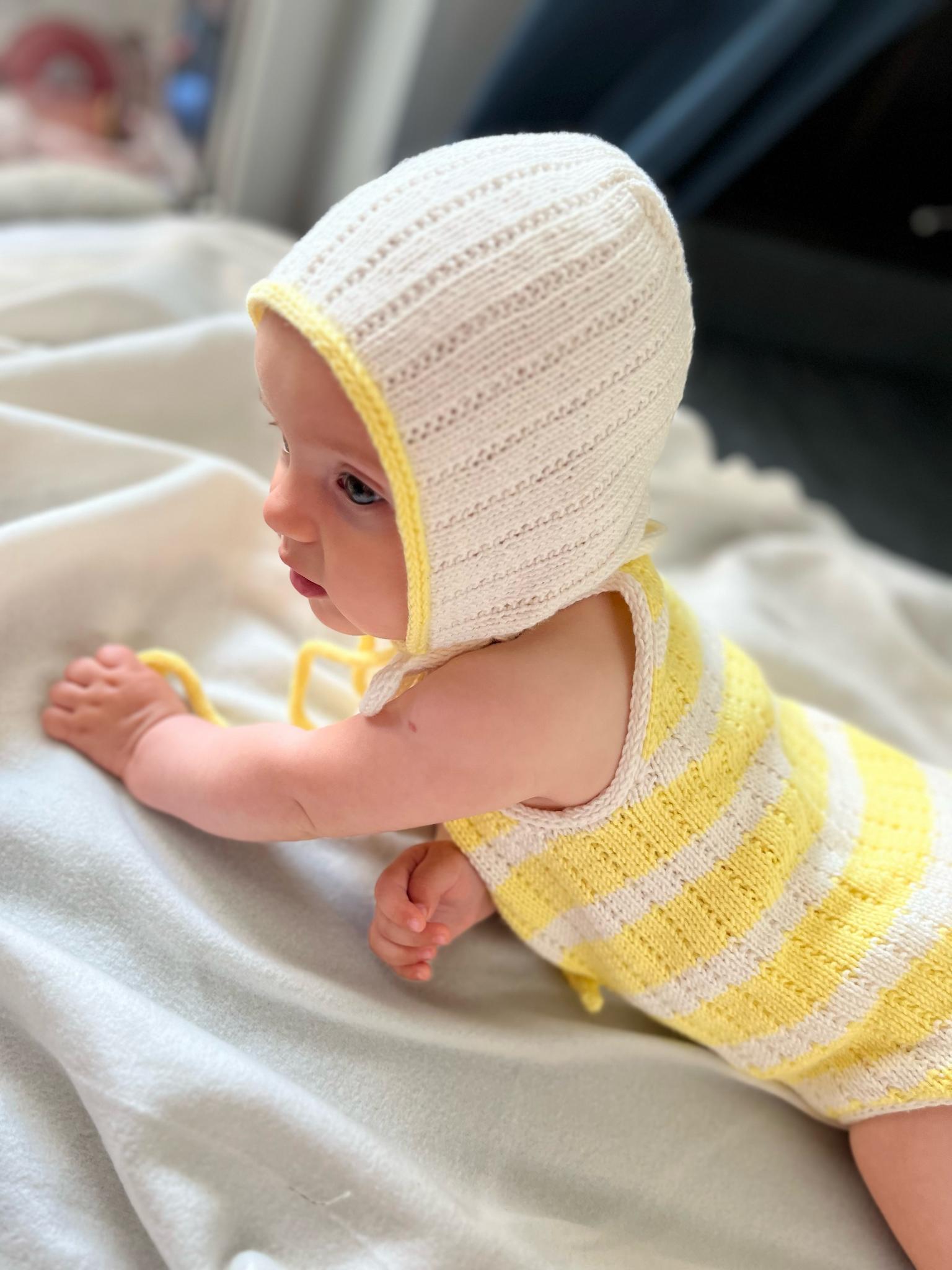 Чепчик для новорожденного спицами: 9 вариантов с описаниями и схемами