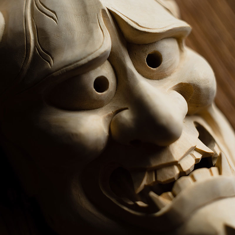 Японська дерев'яна маска Хання