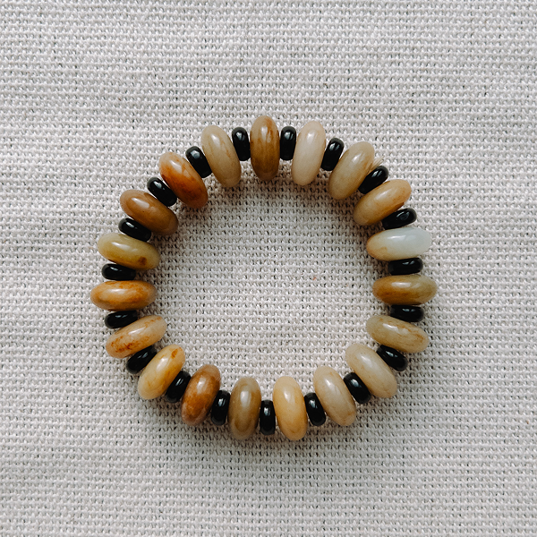 Нефритовий браслет