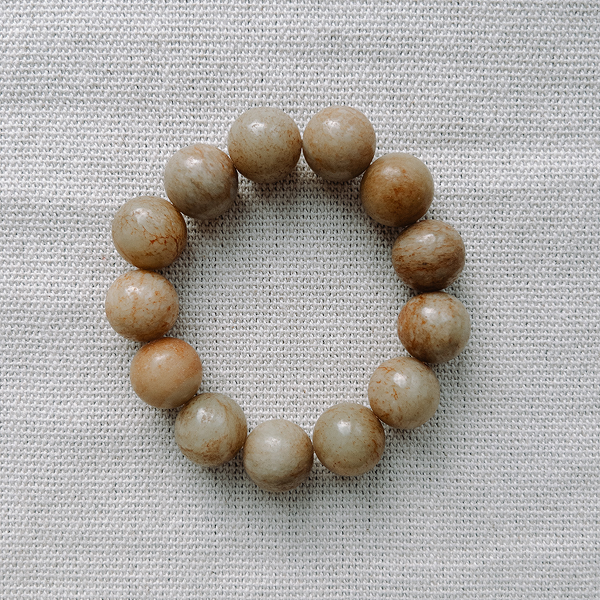 Нефритовий браслет