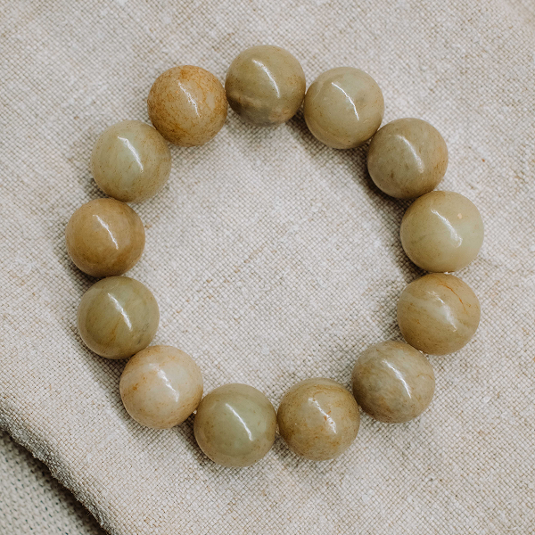 Нефритовий браслет