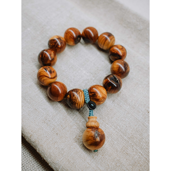 Кипарисовий браслет