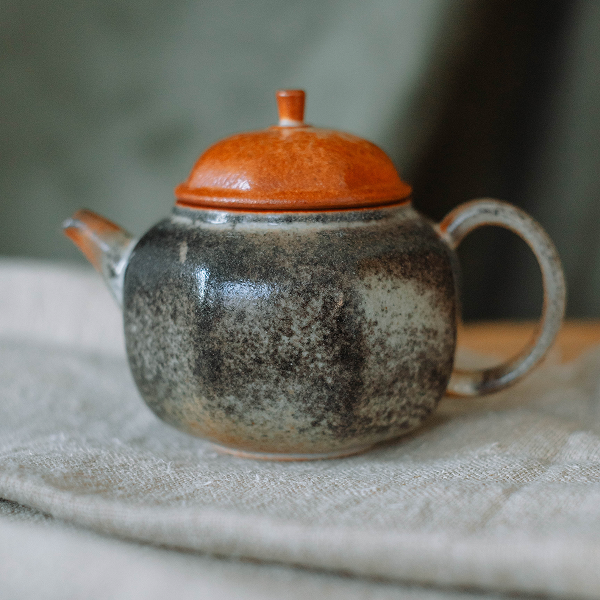 Фарфоровий чайник, 140 мл