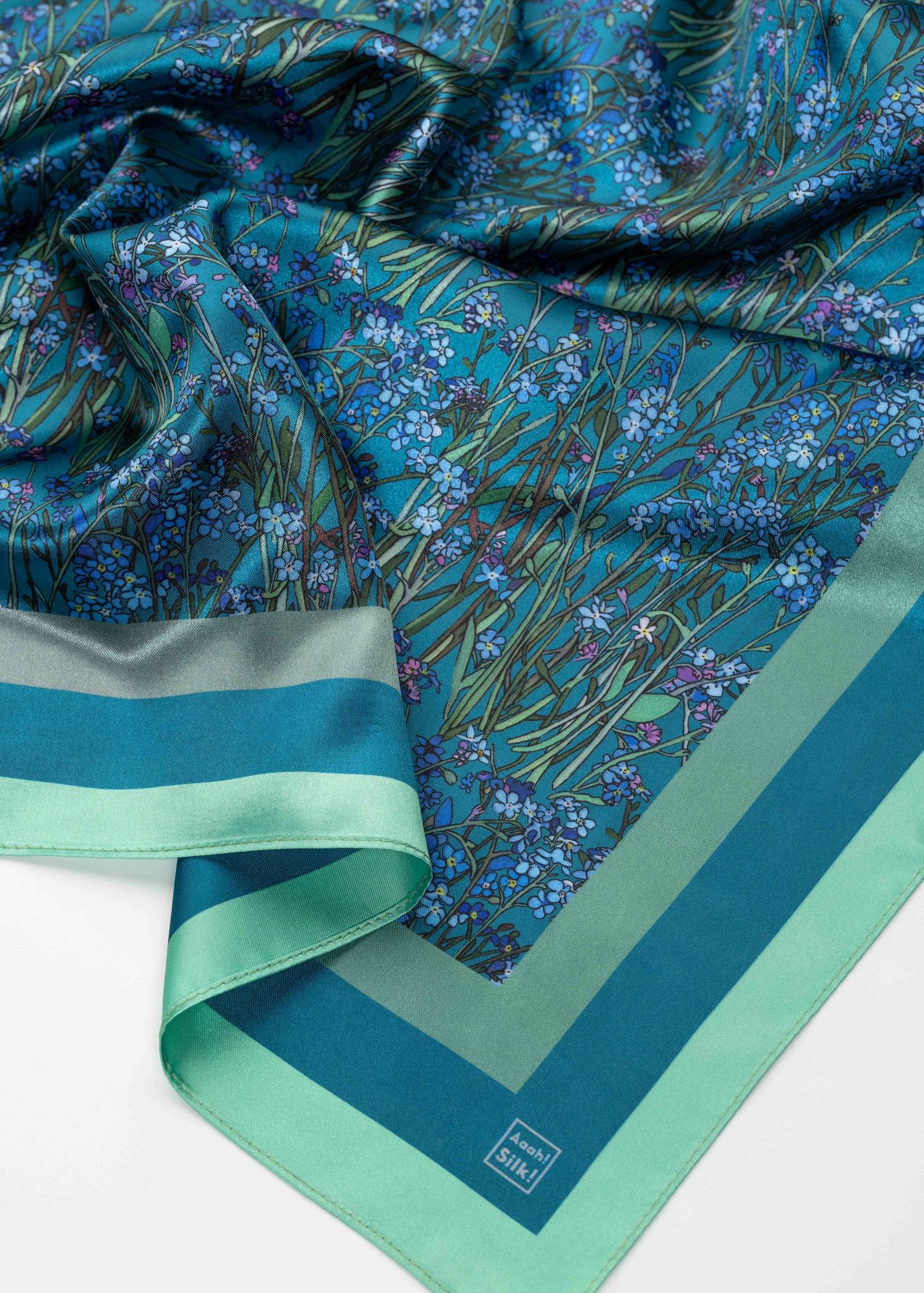 Scarf "Forget-me-not"