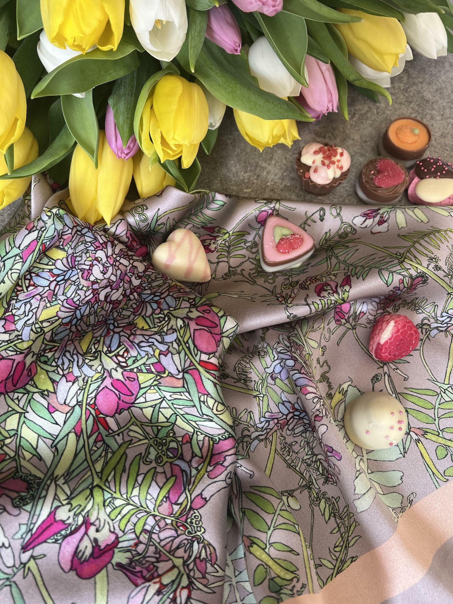 Платок "Vicia sativa" ("Горошек посевной")