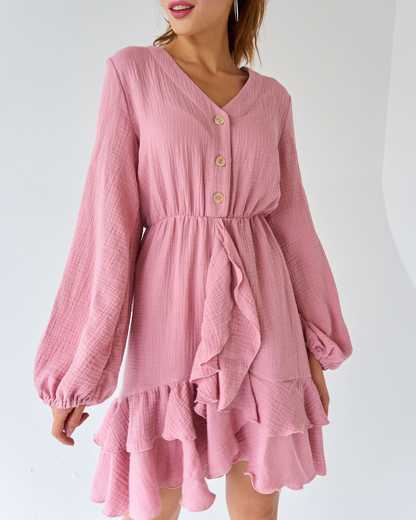 Платье из розового муслина