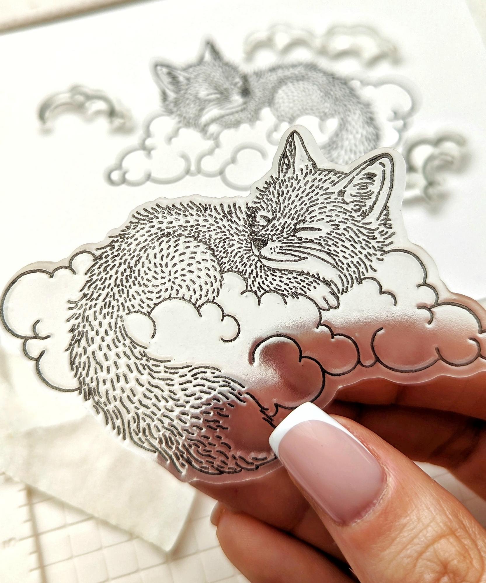 {FA216} Stamp "Sleeping Fox on the Cloud"